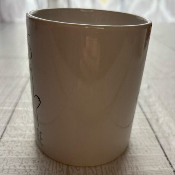 Cat Lovers White Mug – “It Has Cattitude” Funny Coffee Cup - Picture 4 of 8